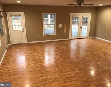 7078 Token Valley Road - Photo Thumbnail 6
