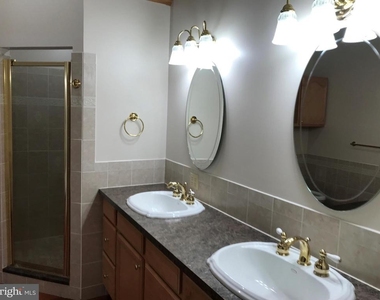 7078 Token Valley Road - Photo Thumbnail 24