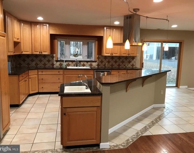 7078 Token Valley Road - Photo Thumbnail 5