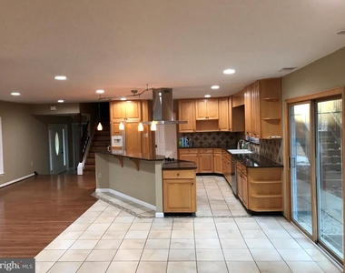 7078 Token Valley Road - Photo Thumbnail 4