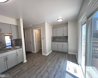 12102 Presidio Way - Photo Thumbnail 10