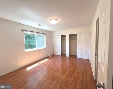 12102 Presidio Way - Photo Thumbnail 17