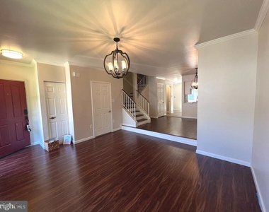 12102 Presidio Way - Photo Thumbnail 4