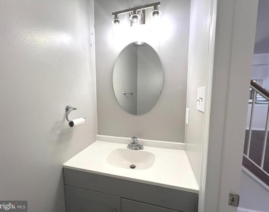 12102 Presidio Way - Photo Thumbnail 7