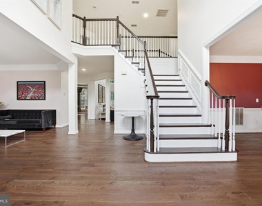 7273 Tinsley Way - Photo Thumbnail 11