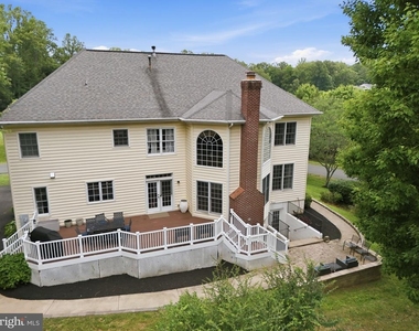 7273 Tinsley Way - Photo Thumbnail 7
