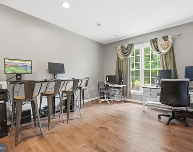 7273 Tinsley Way - Photo Thumbnail 20