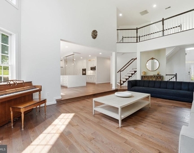 7273 Tinsley Way - Photo Thumbnail 9