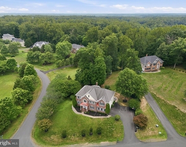 7273 Tinsley Way - Photo Thumbnail 4