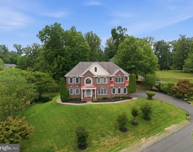 7273 Tinsley Way - Photo Thumbnail 3