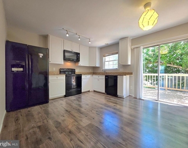 3643 Crosswater Court - Photo Thumbnail 9