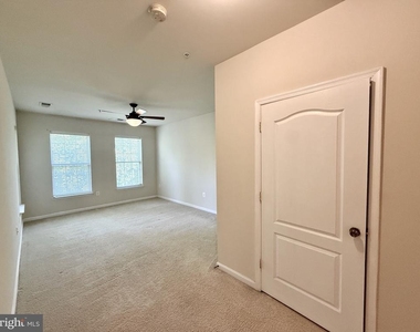 9720 Holmes Place - Photo Thumbnail 8