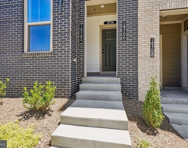19704 Misty Moss Sq - Photo Thumbnail 1