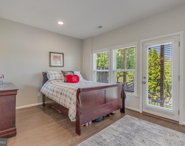 43284 Novi Terrace - Photo Thumbnail 20