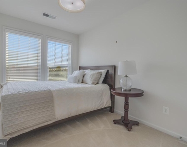 43284 Novi Terrace - Photo Thumbnail 19