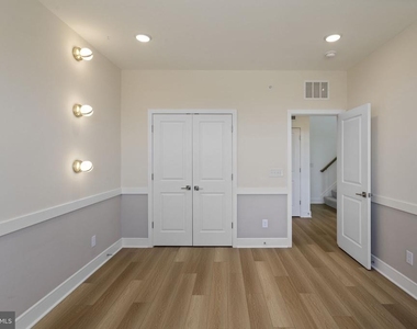 20799 Lamlash Terrace - Photo Thumbnail 15