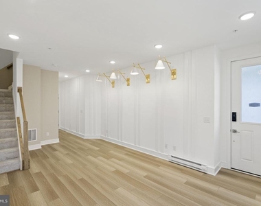 20799 Lamlash Terrace - Photo Thumbnail 1