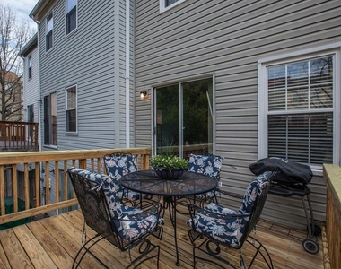 13915 Gunners Place - Photo Thumbnail 17