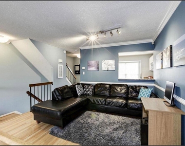 13915 Gunners Place - Photo Thumbnail 13