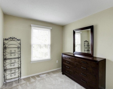 13915 Gunners Place - Photo Thumbnail 27