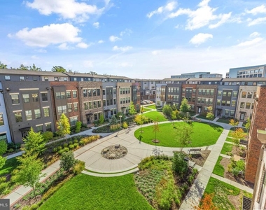 12973 Hattontown Square - Photo Thumbnail 5