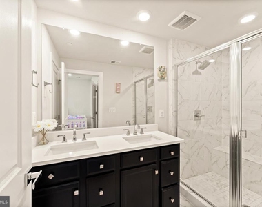 12973 Hattontown Square - Photo Thumbnail 9