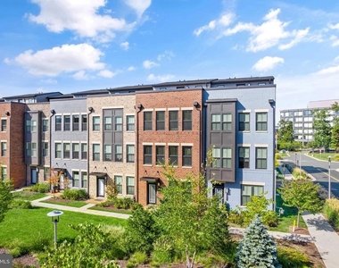 12973 Hattontown Square - Photo Thumbnail 1