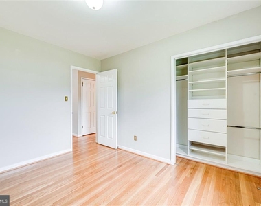 1934 Mcfall Street - Photo Thumbnail 2
