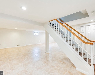 1934 Mcfall Street - Photo Thumbnail 3