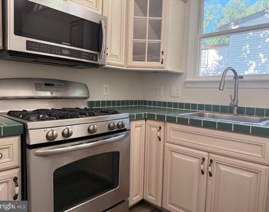 6927 Chestnut Avenue - Photo Thumbnail 3