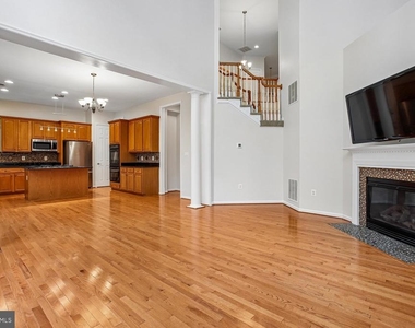 9063 Galvin Lane - Photo Thumbnail 6