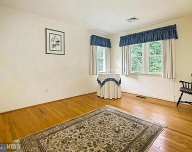 6522 Truman Lane - Photo Thumbnail 16