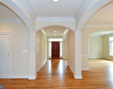 1924 Leonard Road - Photo Thumbnail 2