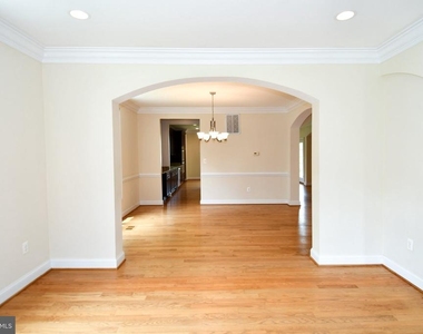 1924 Leonard Road - Photo Thumbnail 6