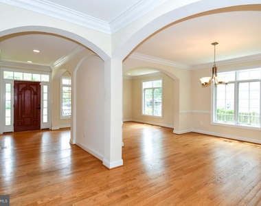 1924 Leonard Road - Photo Thumbnail 10