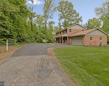 4329 Mount Vernon Memorial Highway - Photo Thumbnail 1