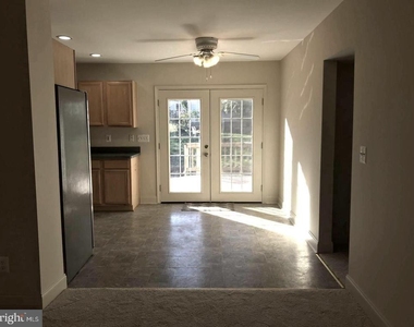 1820 Pimmit Drive - Photo Thumbnail 4