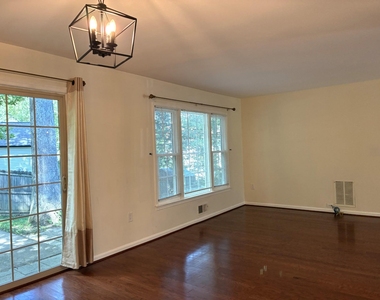 4834 King Solomon Drive - Photo Thumbnail 5