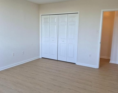 3705 S George Mason Drive - Photo Thumbnail 11