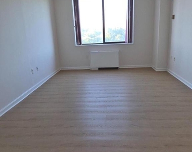 3705 S George Mason Drive - Photo Thumbnail 10