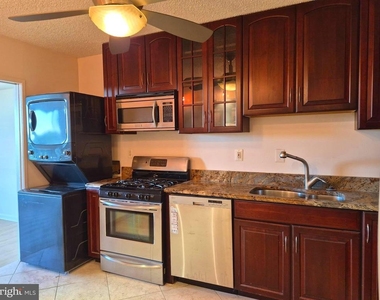 3705 S George Mason Drive - Photo Thumbnail 7