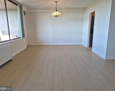3705 S George Mason Drive - Photo Thumbnail 3