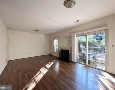 2134 Kings Garden Way - Photo Thumbnail 17