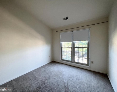 2134 Kings Garden Way - Photo Thumbnail 15