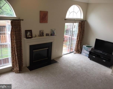 13205 Fox Ripple Lane - Photo Thumbnail 8