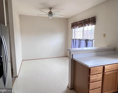 13205 Fox Ripple Lane - Photo Thumbnail 5