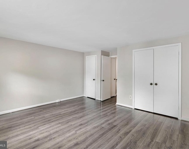 2137 Whisper Way - Photo Thumbnail 17