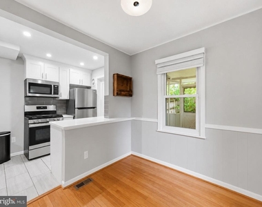 5935 Williamsburg Road - Photo Thumbnail 4