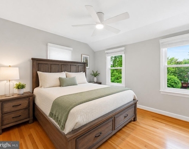 5935 Williamsburg Road - Photo Thumbnail 8
