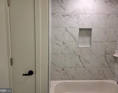 102 Hanover Street - Photo Thumbnail 16